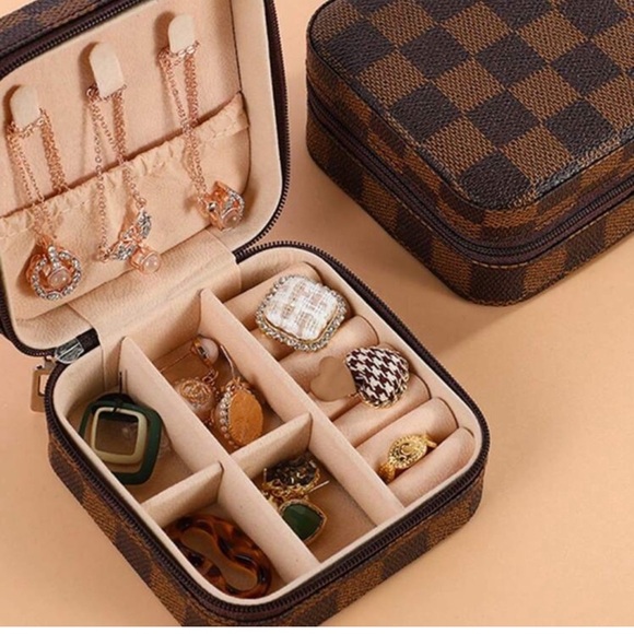 Travel Mini Jewelry Box - Picture 4 of 5